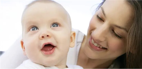 秋季來了，該如何判斷小月齡寶寶冷熱？