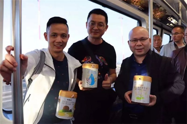 嬰商國際集團甘濤董事長和部分VIP客戶正式開啟為期10天的歐洲豪華游！